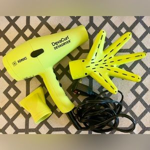 NWOT DevaCurl DevaDryer with attachments